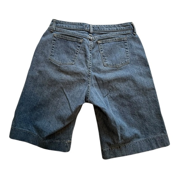Lee Riders Women’s Light Wash Jean Shorts - Size 10 - Picture 2 of 11